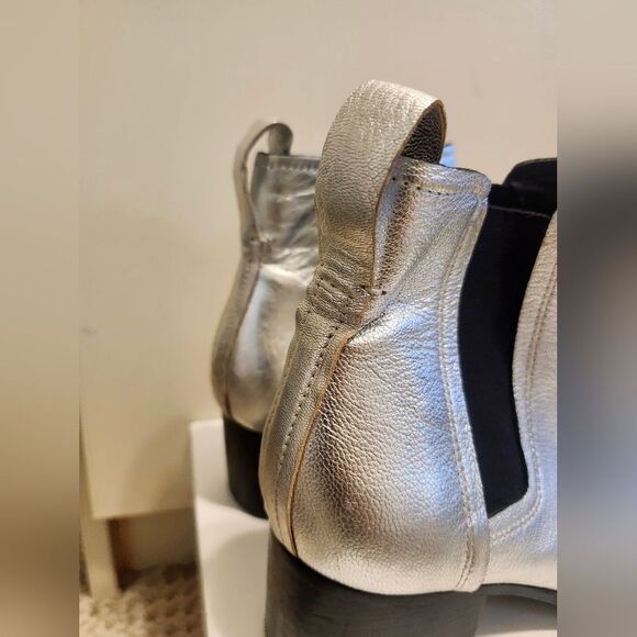 Rag & Bone "Walker" Silver Metallic Leather Chelsea Boots Sz.7/37 Ret.$495 - Picture 7 of 11